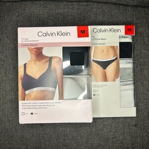Calvin Klein Medium Bra & Panties Set